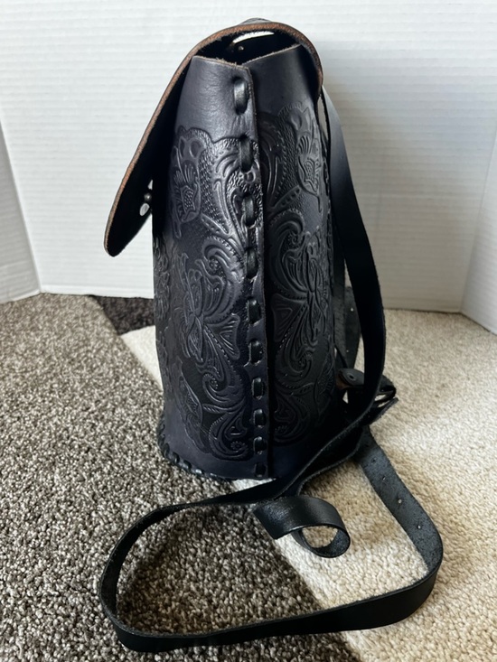 Arte Mestiza Beautiful Black Fully Adjustable Hand Tooled Leather Backpack main image 16